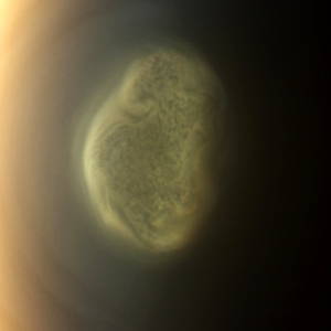 photo of Cyanide cloud puts a chill in Titan's air image